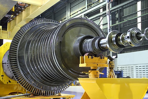 Turbine-Maintenance-1_49205248.jpg